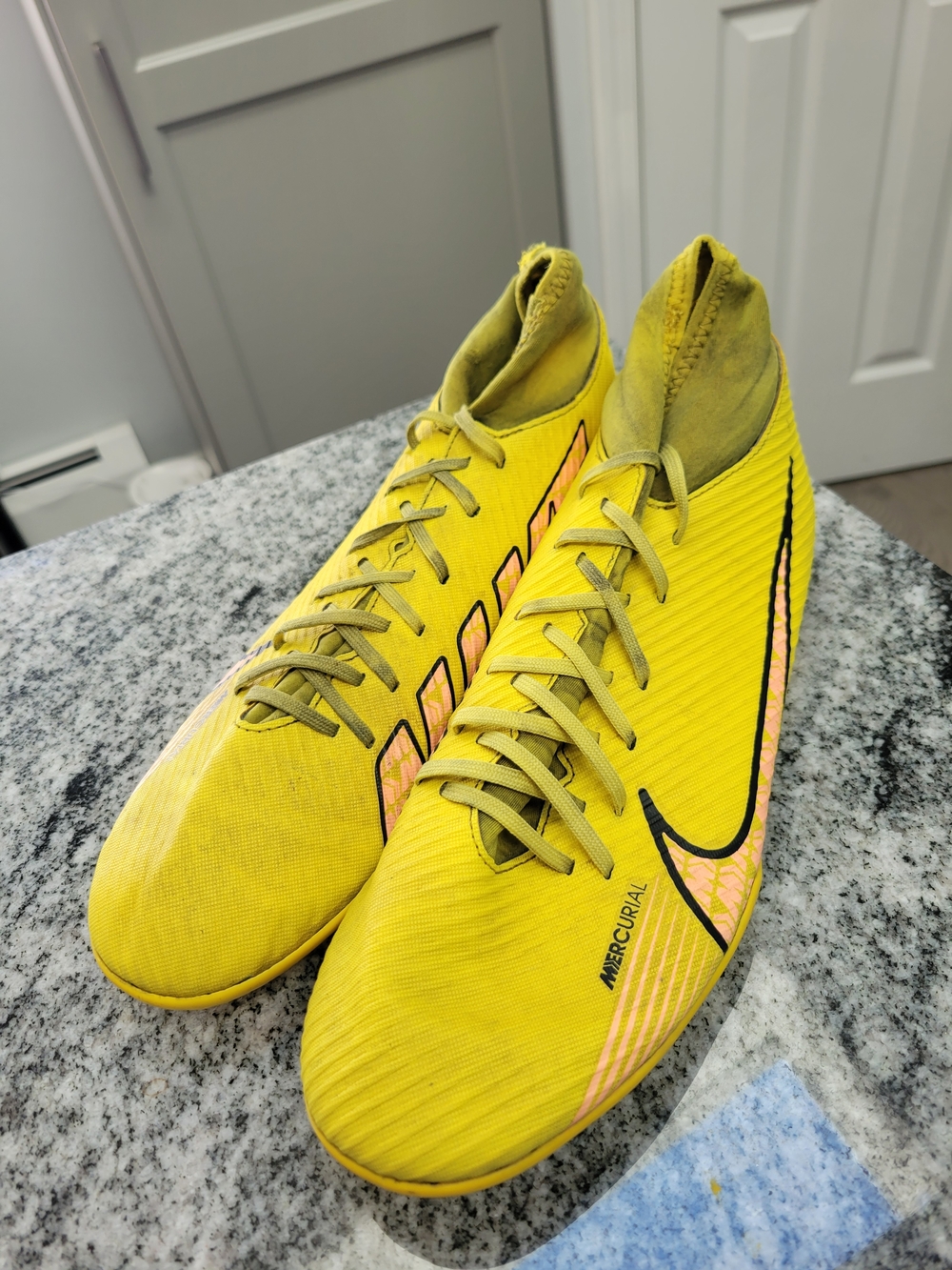 Nike Mercurial Men's Yellow Soccer Cleats